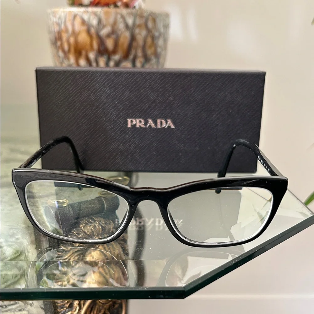 Prada Frames - Picture 3 of 7